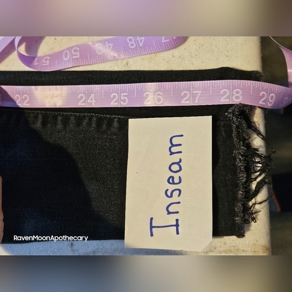 Joe's Black Skinny Jeans - Picture 9 of 10